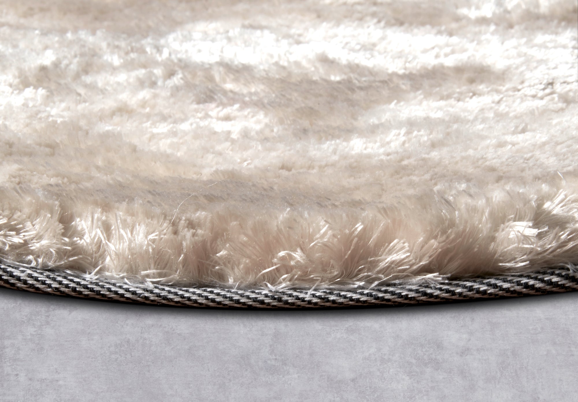 Elle Decoration Calida Rund Ryamatta, Syntet, Benvit